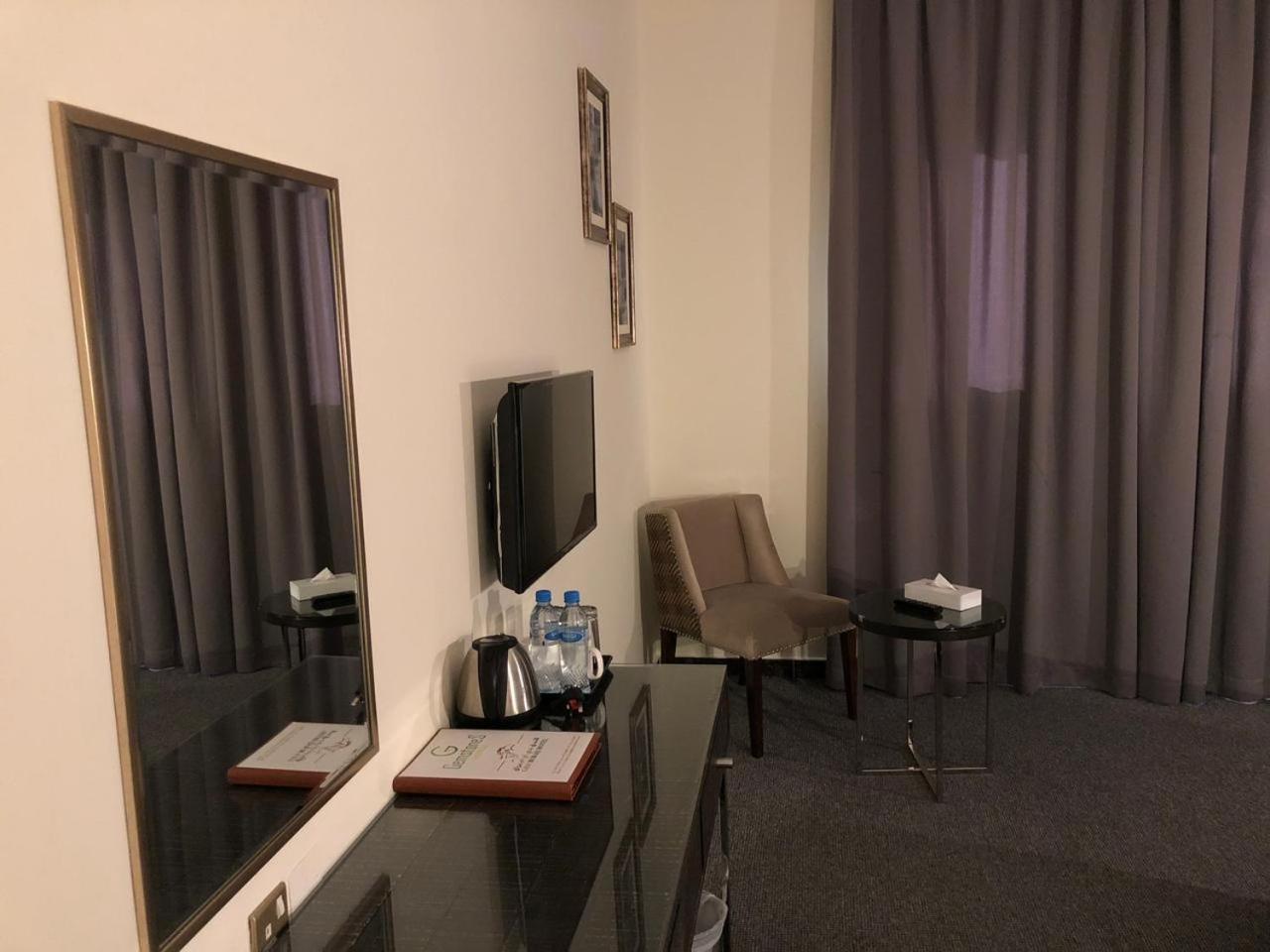 Buraq Hotel Дубай Экстерьер фото